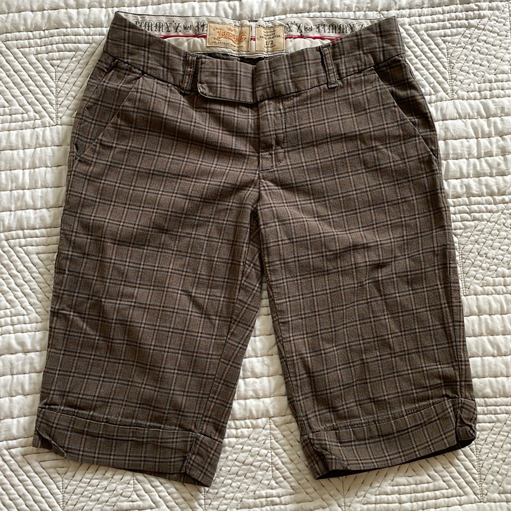 Jimmy’z Size 1/2